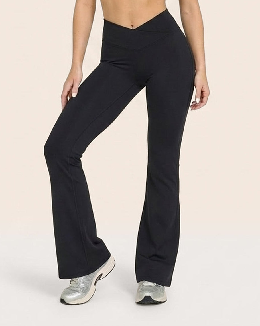 Model is 5'5" (168 cm) tall and wears size M