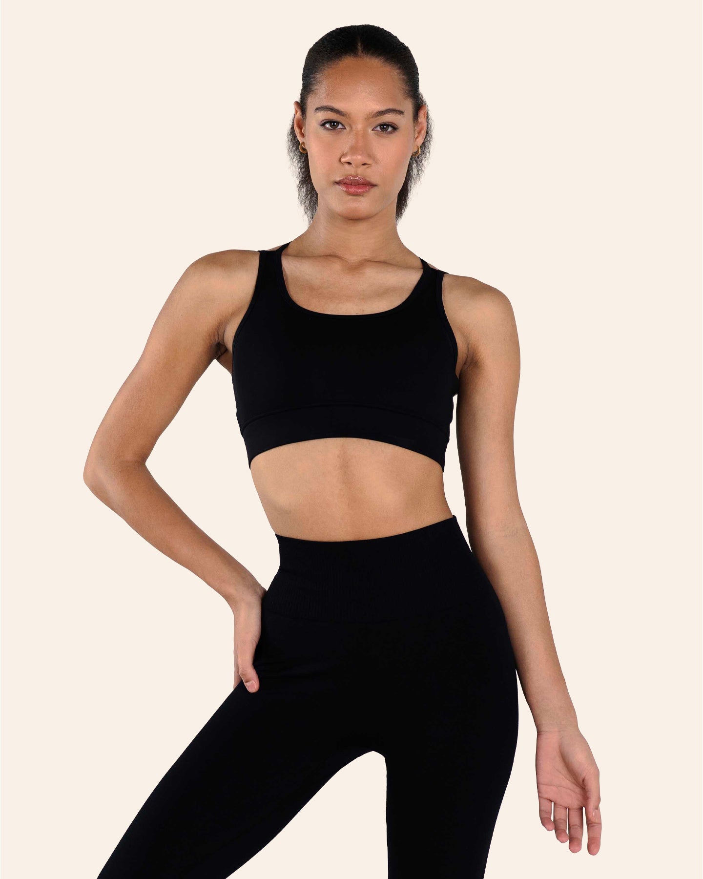 Model is 5'9" (175 cm) tall and wears size S