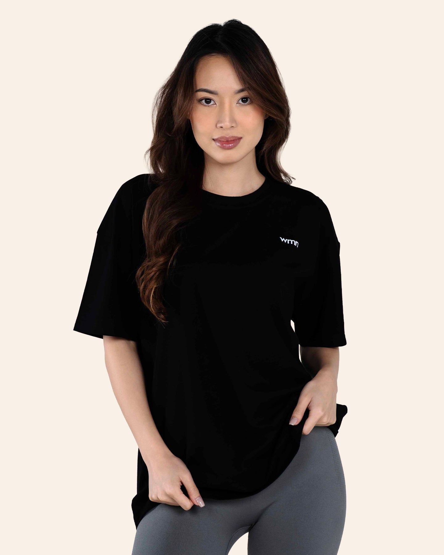 Model is 5'5" (165 cm) tall and wears size S.